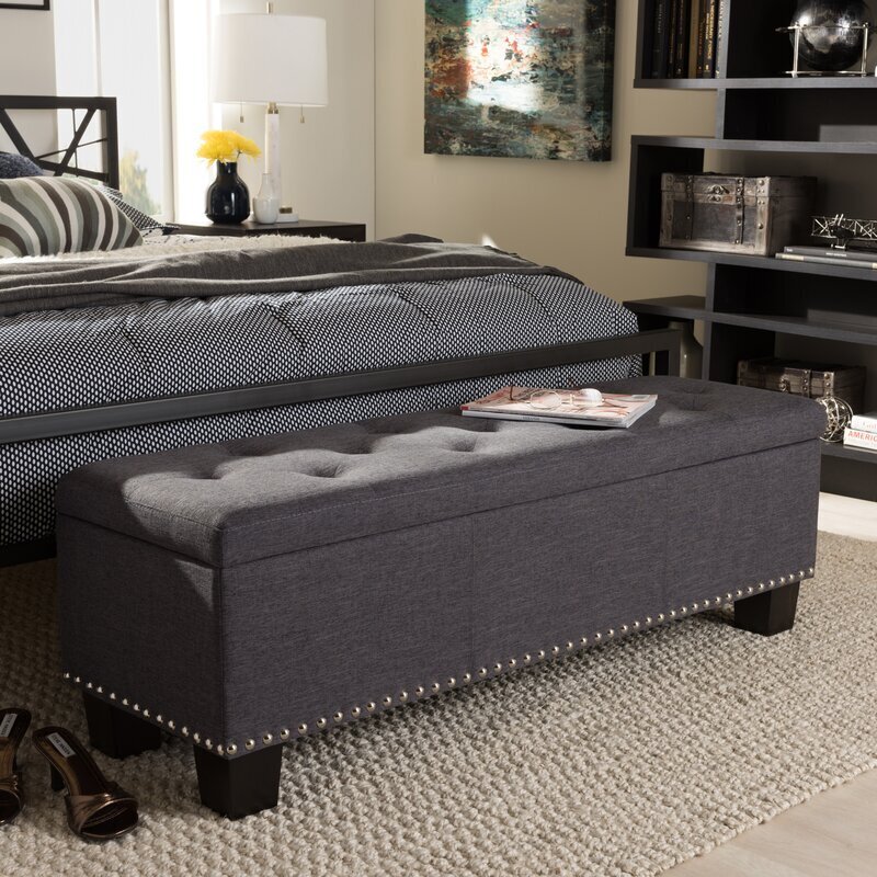 Elegant upholstered bed foot bench