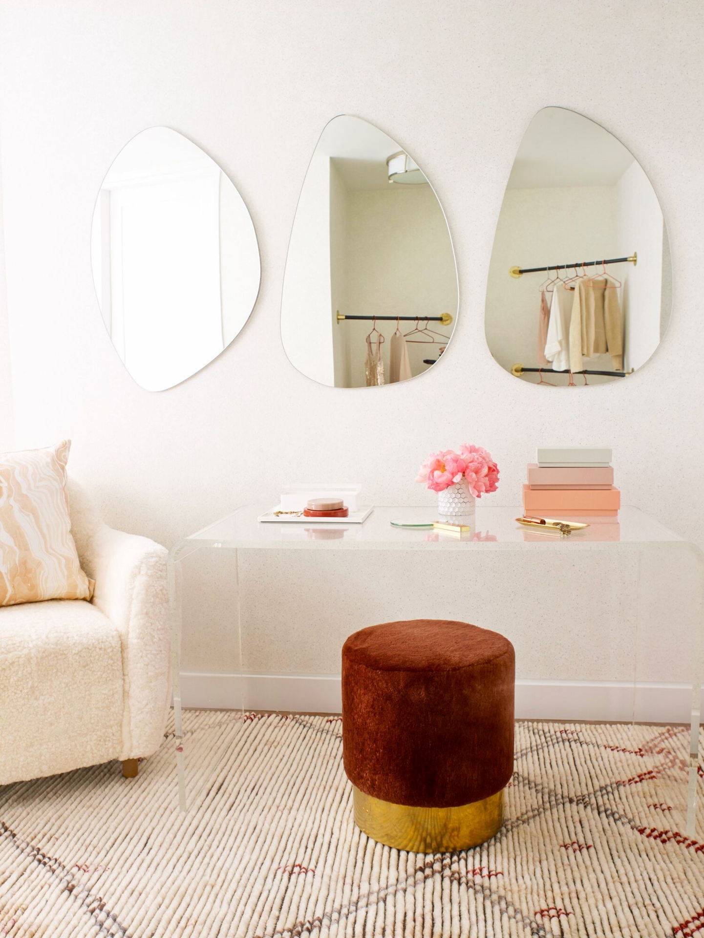 Experiment with Mirror Shapes