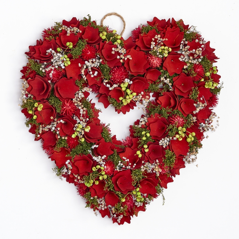 Heart-Shaped Redwood Wreath with Dried Flowers