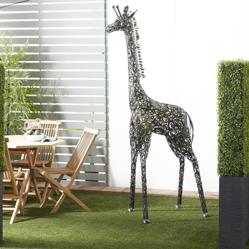 Farmhouse Style Giraffe Garden Sculpture