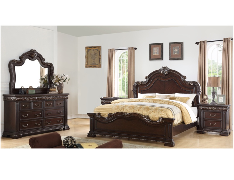 Kaelynn Standard Solid Wood 5 Piece Bedroom Set