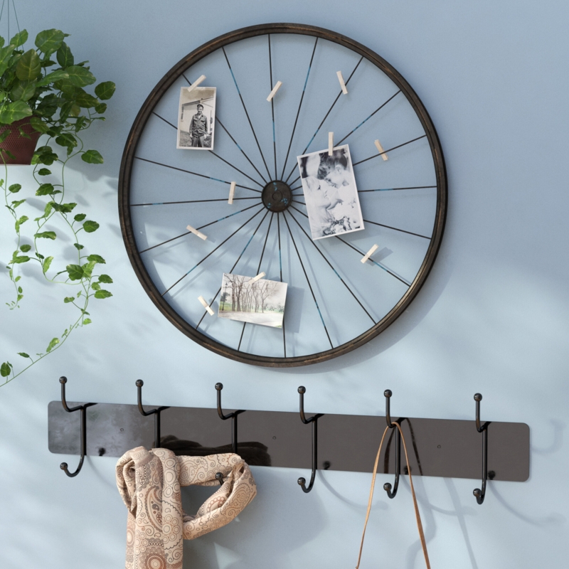 Metal Wheel Photo Holder Wall Decor