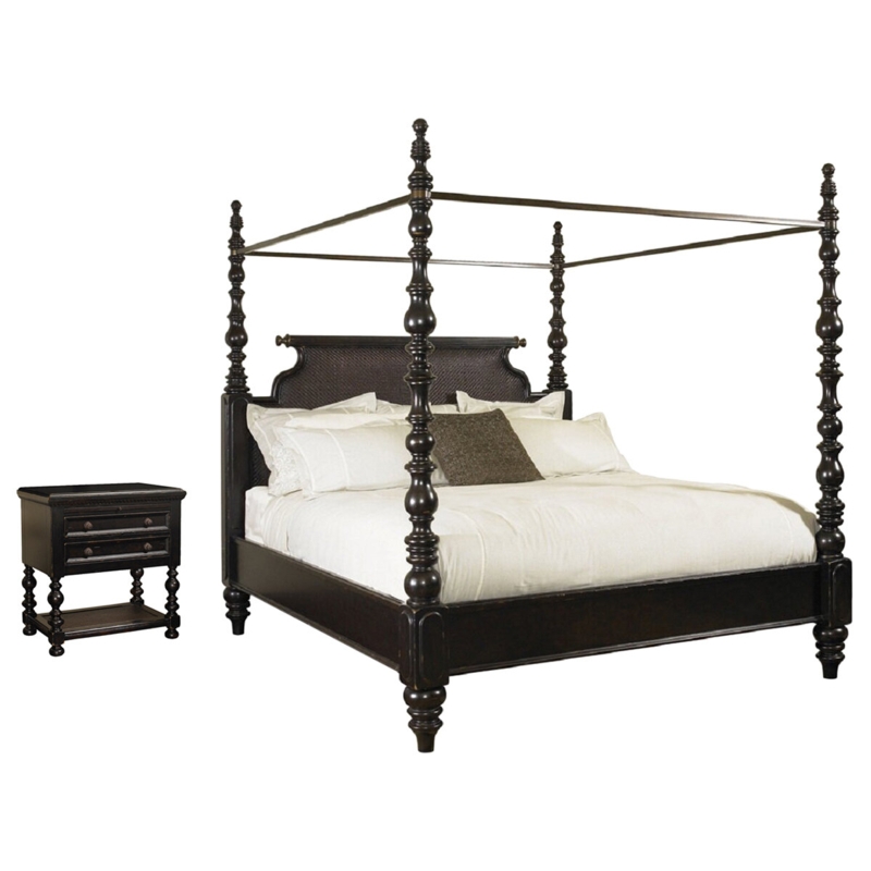 Colonial-Inspired Poster Bed with Canopy