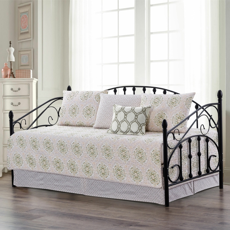 Whimsical Daybed Cover Set with Accessories