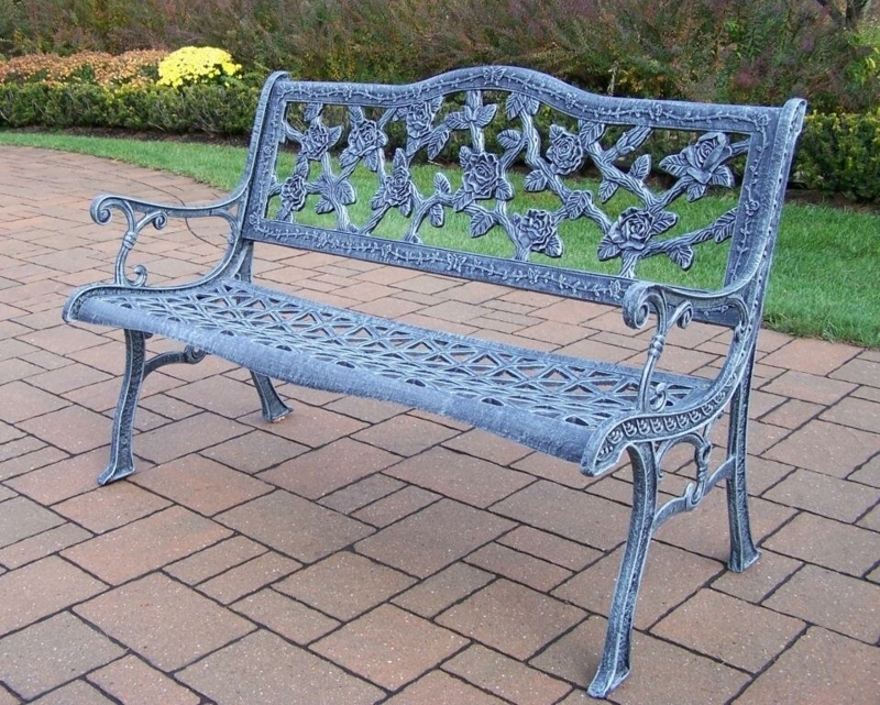 Elegant Outdoor Bench with Cast Aluminum Construction