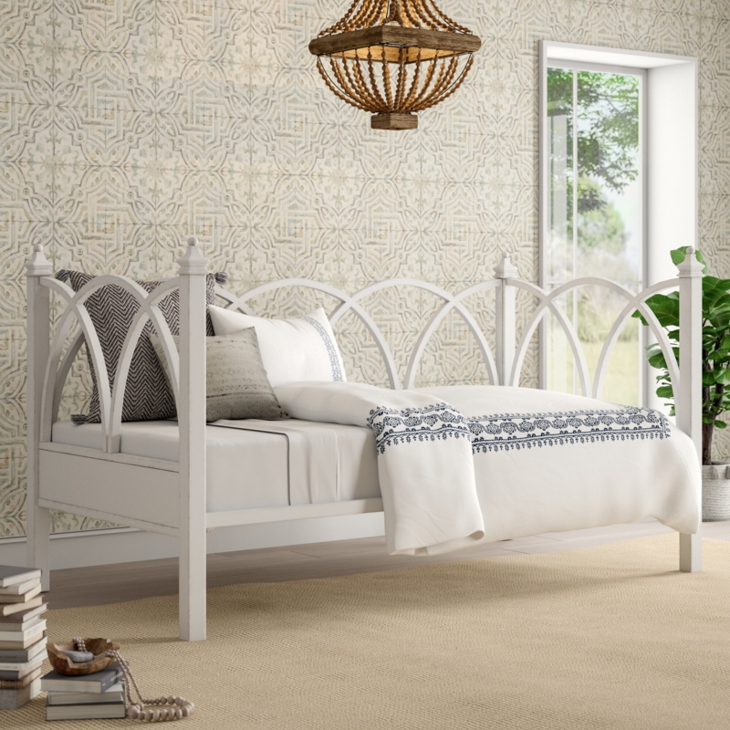 Lattice Iron Daybed with Twin-Size Space