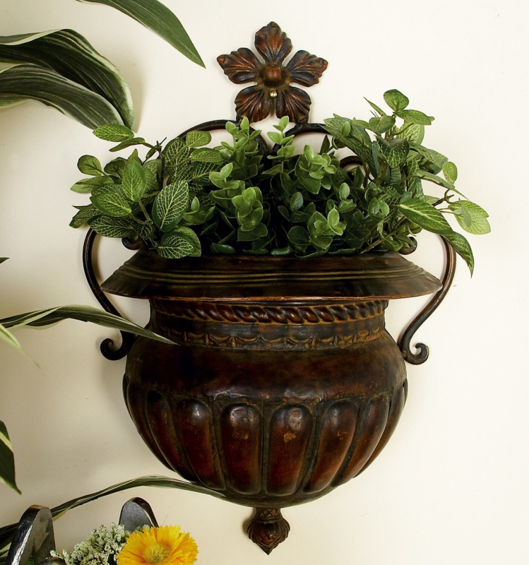 Mojica Iron Wall Planter