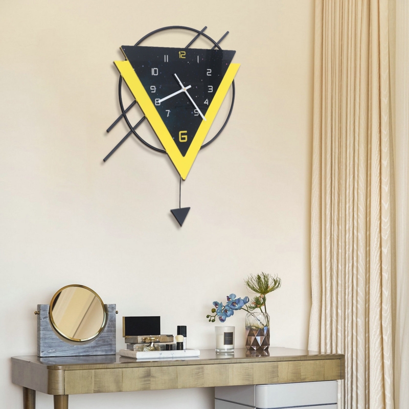 Star Hanging Clock with Textured Glass Dial