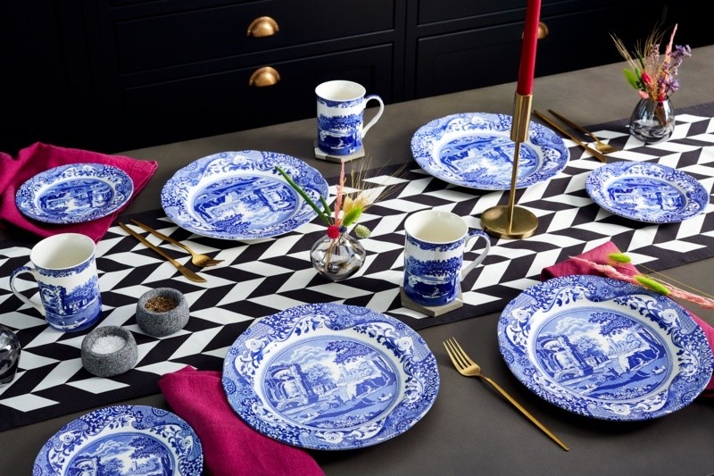 Spode Blue Italian Earthenware Dinnerware Set - Service for 4