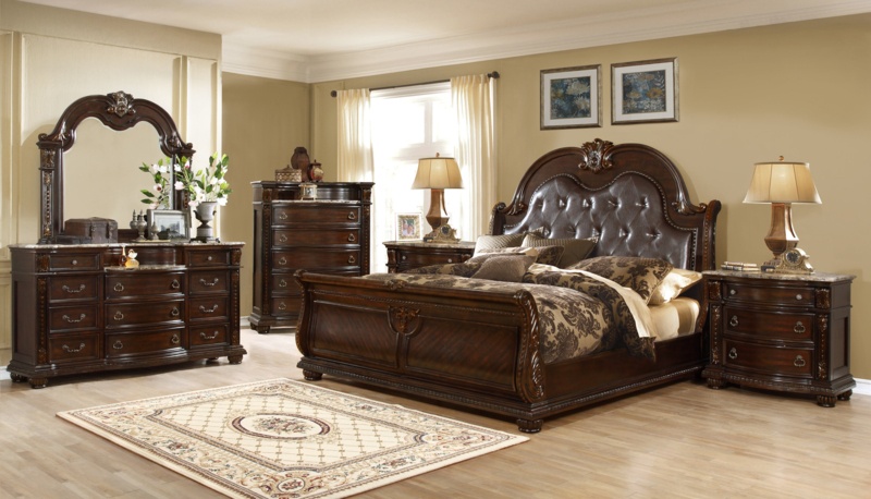 Taja King Sleigh 4 Piece Bedroom Set