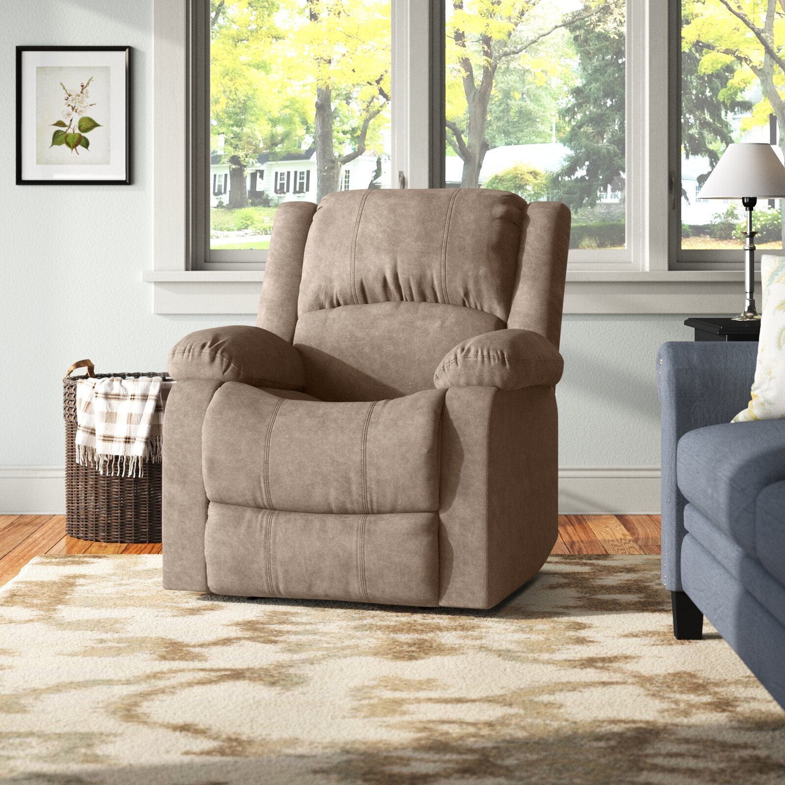 Ultra Comfortable Recliners for Short People