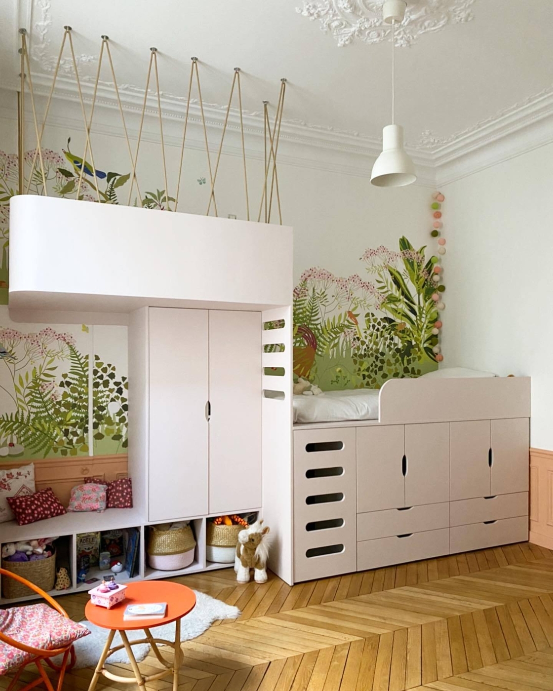 Use Multifunctional Furniture