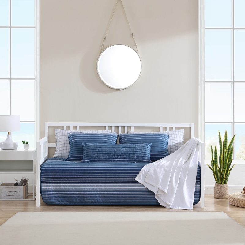 Classic Daybed Set with Beachy Blues