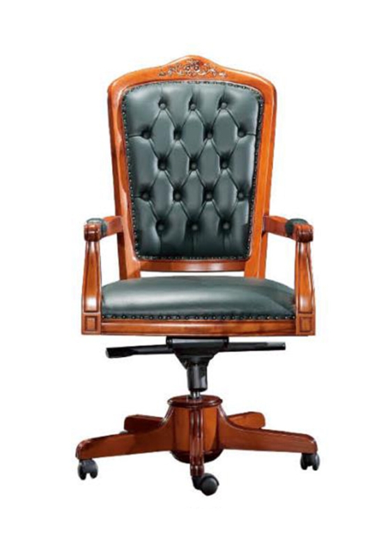 Luxurious Executive Chair with Tufted Back Cushion
