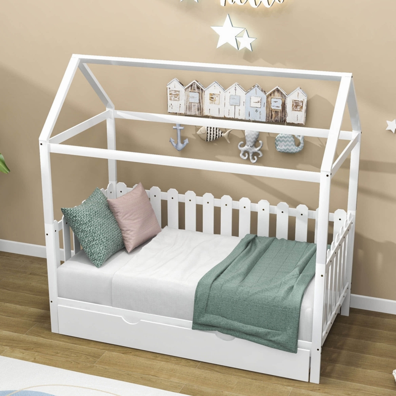 House-Shaped Daybed with Twin Trundle