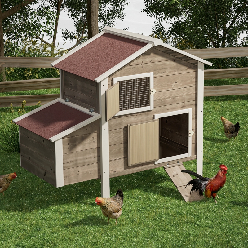 Spacious Chicken Coop with Built-in Nesting Box