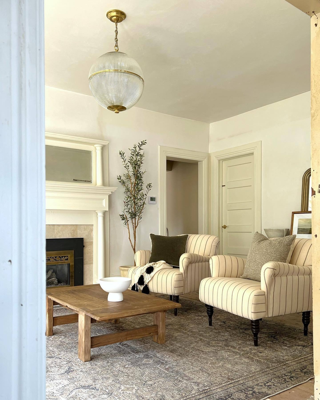 Feature a Farmhouse Table