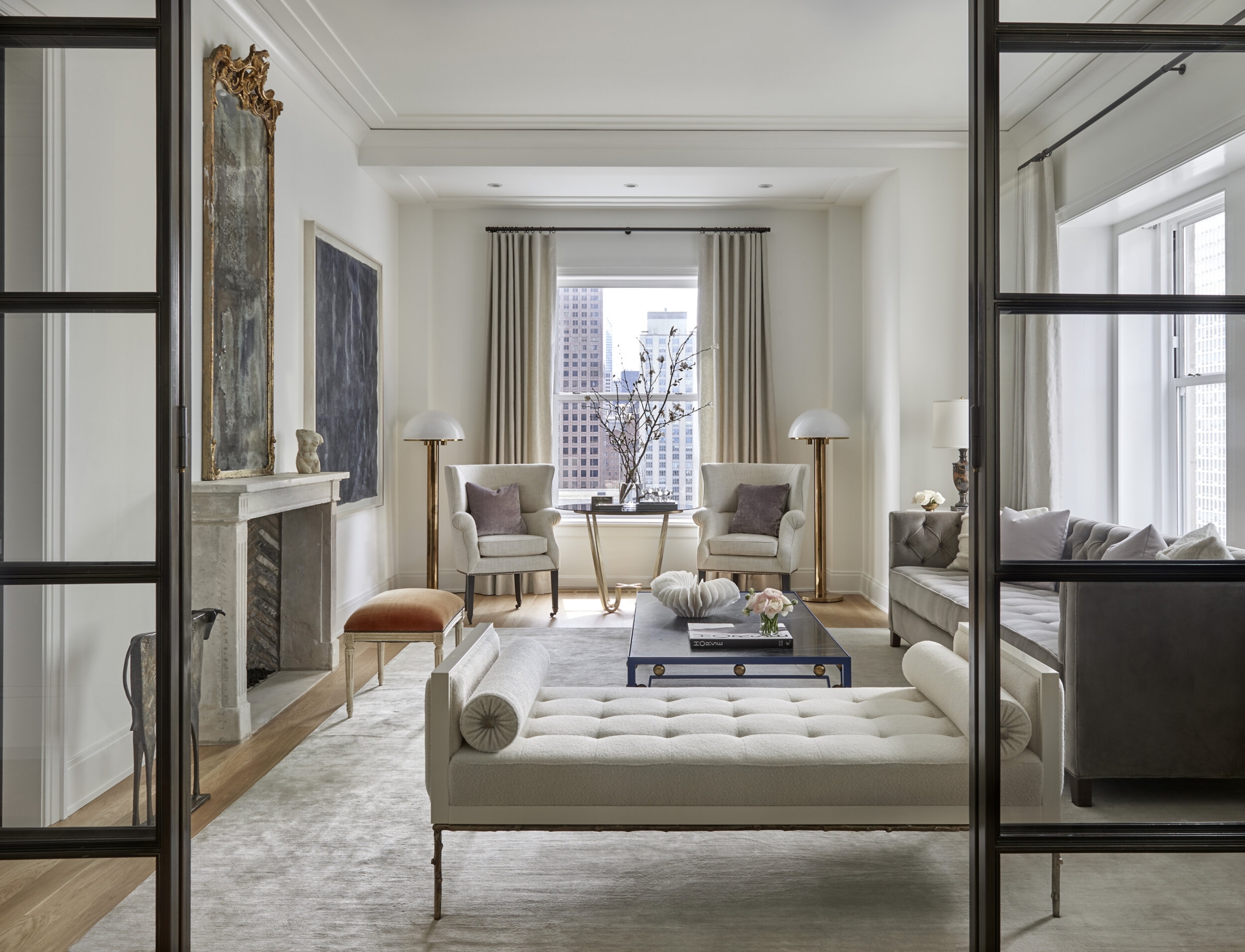 Incorporate a Multi-Functional Daybed