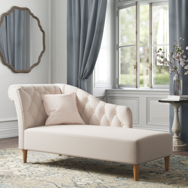 Tufted Chaise Lounge with Curved Silhouette