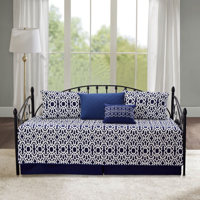 Quilted Daybed Set with Decorative Pillow