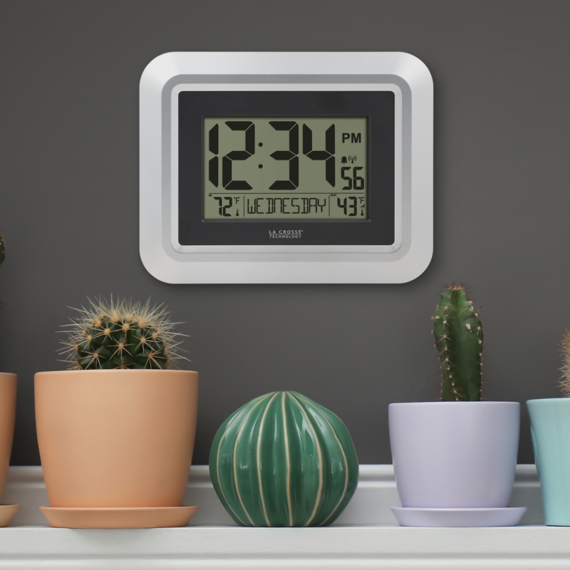 Atomic Digital Clock with Outdoor Temperature Sensor