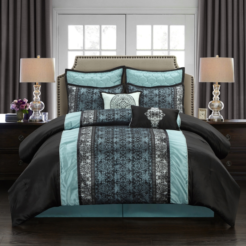 Elegant Jacquard Comforter Set