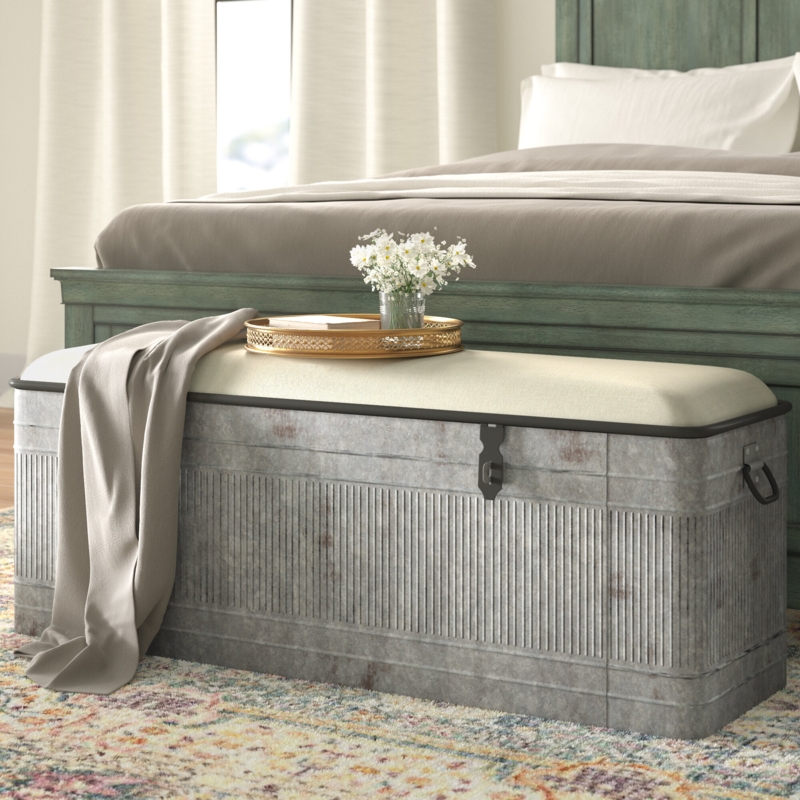 Storage Trunk Bench in Farmhouse Style