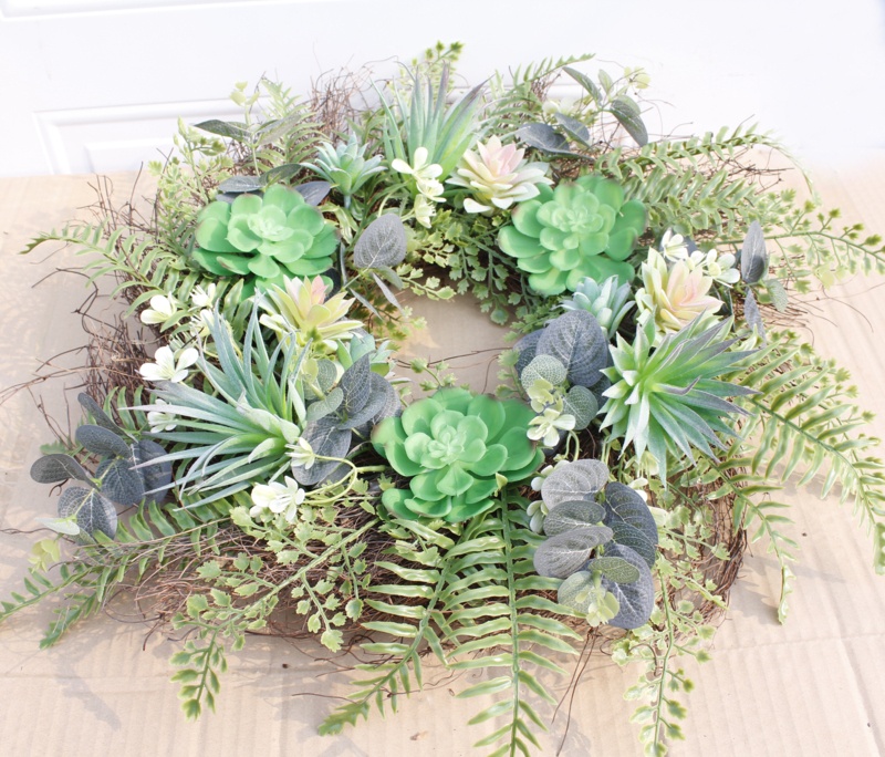 Ansuma 22" Green Handmade Faux Succulent Polyester Wreath