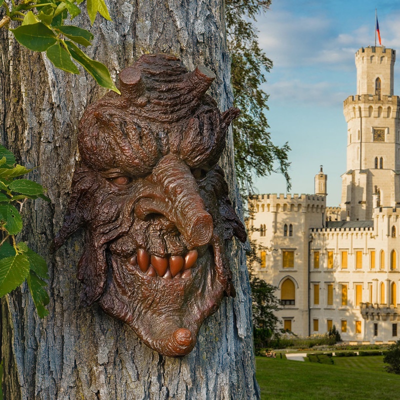 Faces in the Trees Poison Greenman Tree Statue