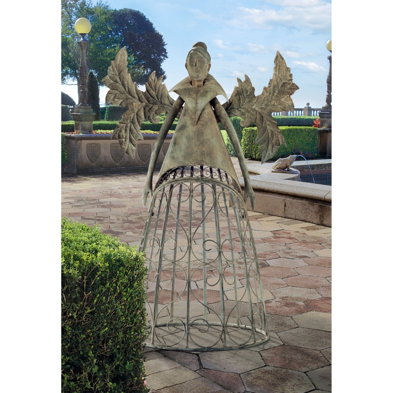 Teitelbaum 46'' H x 30'' W Steel Gothic Trellis