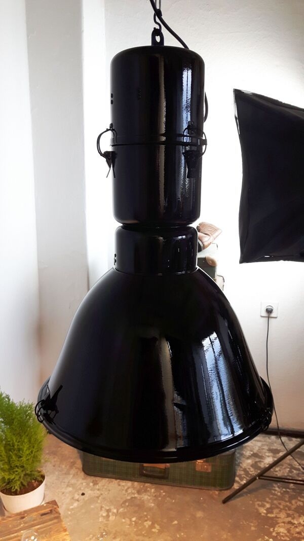 Suspension industrielle elgo Maghaus