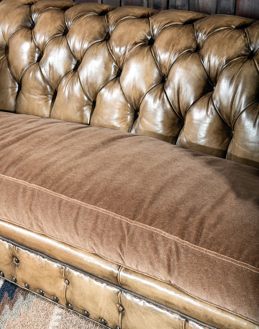 The Texan Chesterfield Sofa | American Made - Casa de Myers