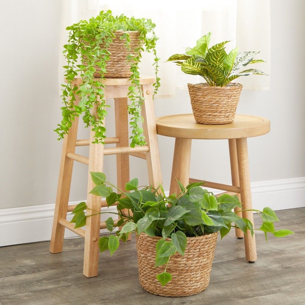 Juvale 3 Piece Seagrass Planter Pots Set with Plastic Lining, 3 Woven Baskets for Indoor & Outdoor Plants, 3 Sizes