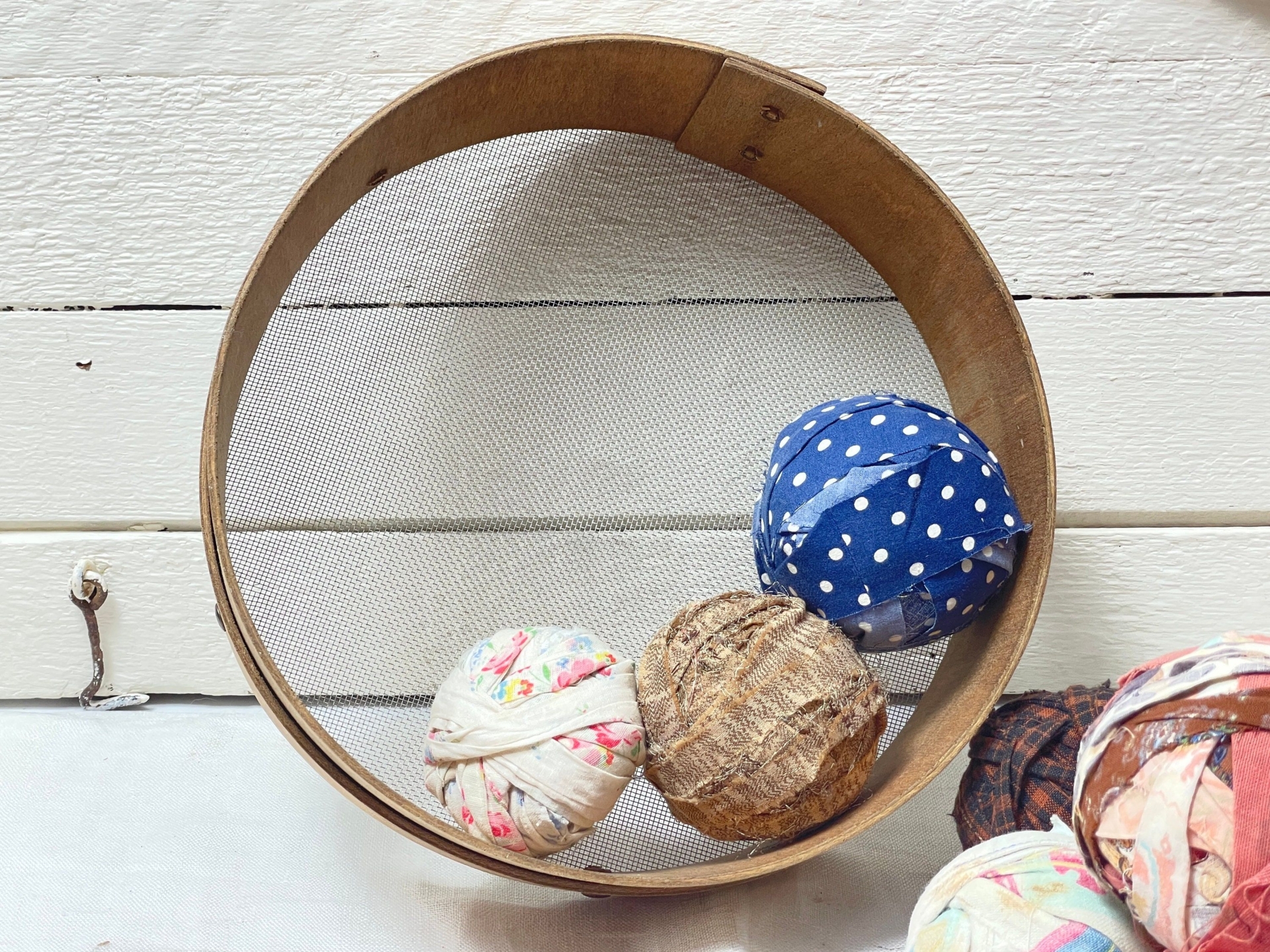 Vintage round wooden screen sifter | Primitive Sifter, Sieve | Antique wood sifter | Round Antique Bentwood Grain Sieve | Farmhouse Sifter