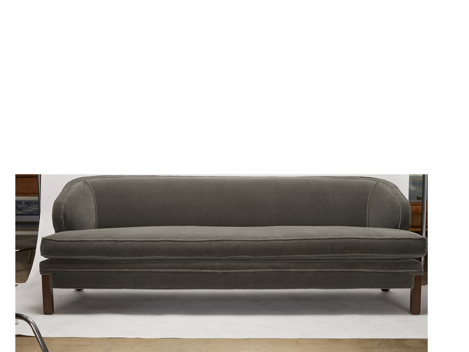 Douglas Sofa - COM