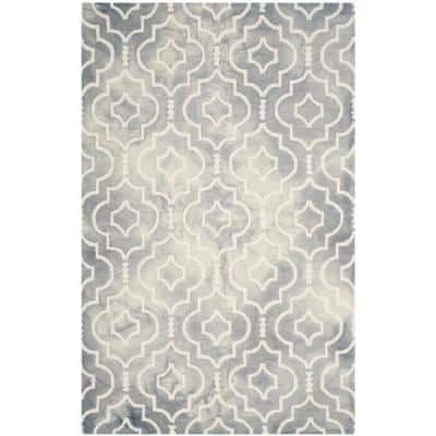 SAFAVIEH Dip Dye Gray/Ivory 6 ft. x 9 ft. Border Distressed Latticework Area Rug