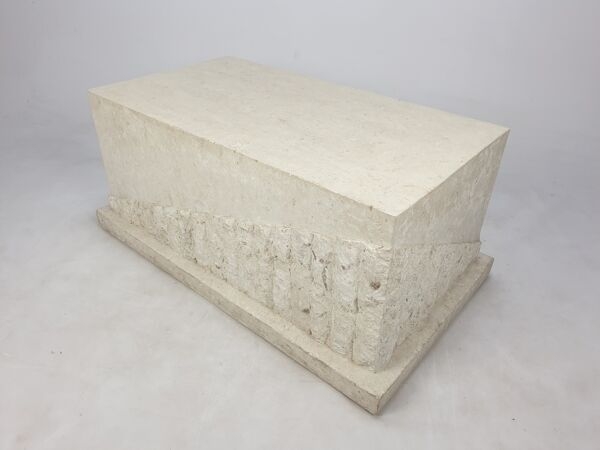 Table basse en pierre de Magnussen Ponte, annes 1980