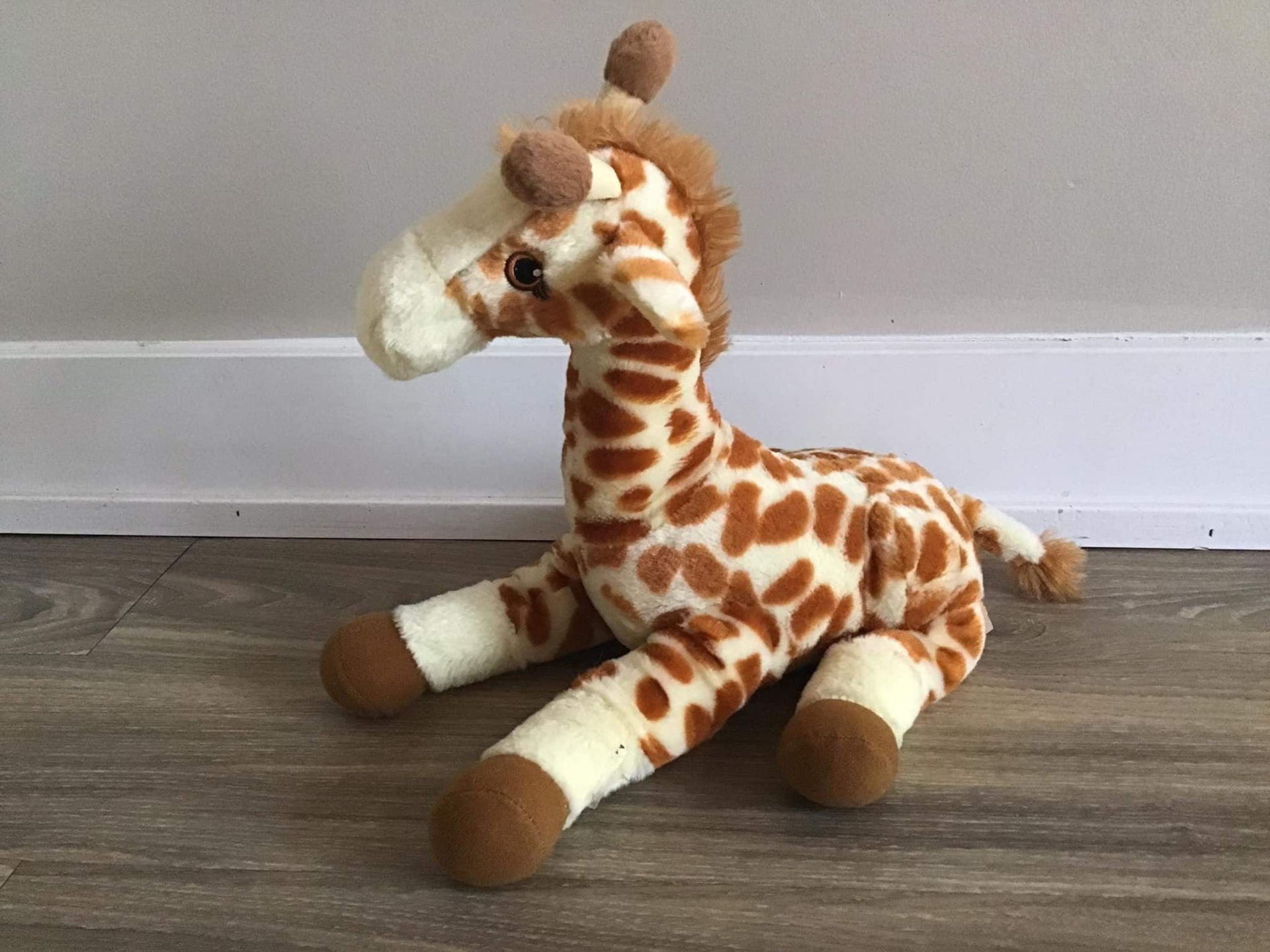 Kohl's Cares Giraffe Stuffed Animal Plush Toy 12"