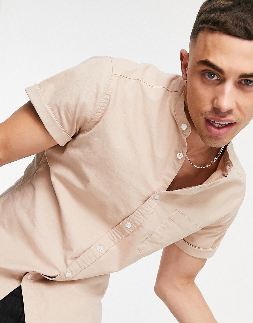 ASOS DESIGN slim fit oxford shirt with short sleeves and grandad collar in tan-Brown