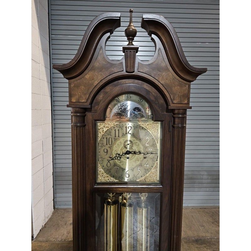 Mid 20th Century Sligh Trends Mahogany Chippendale Grandfather Clock Zeeland Michigan