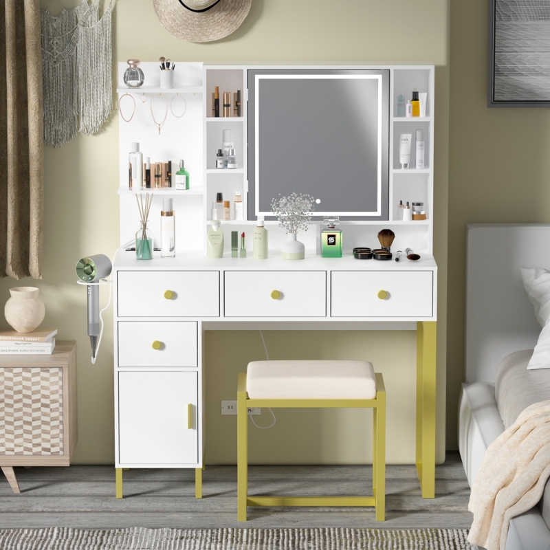 Pearletha Vanity Set with Lighted Mirror