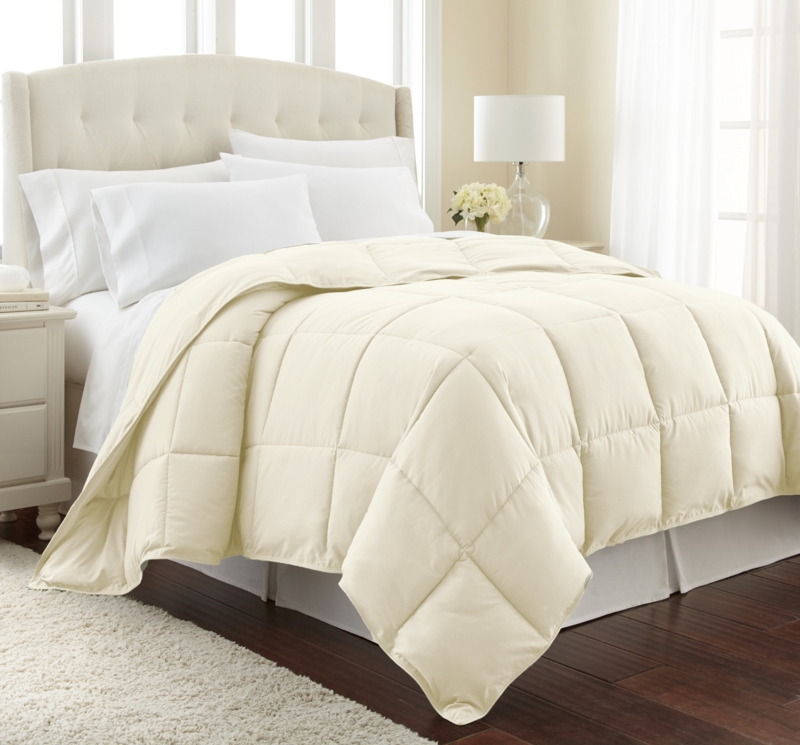 Barron Modern & Contemporary Comforter