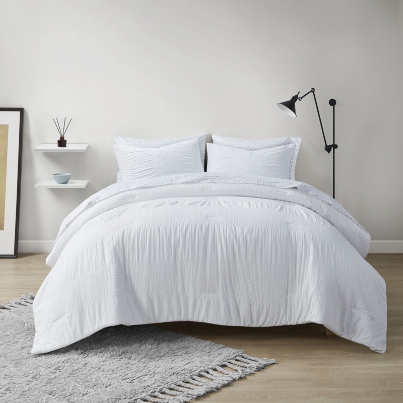 Feldt Microfiber Comforter Set with Bed Sheets