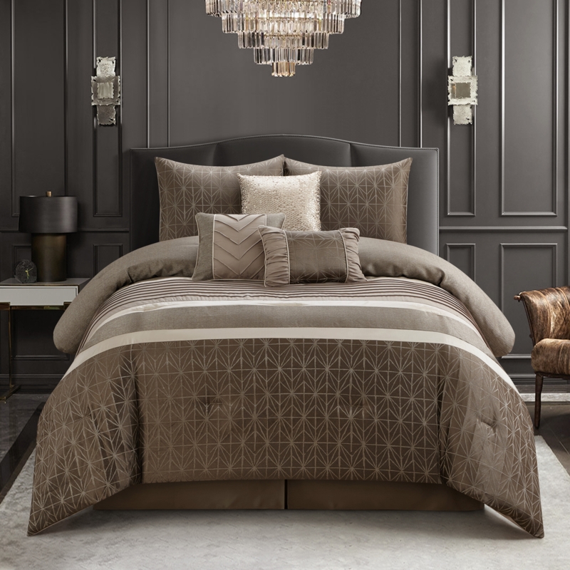 Pawan 7 Piece Geometric Comforter Set