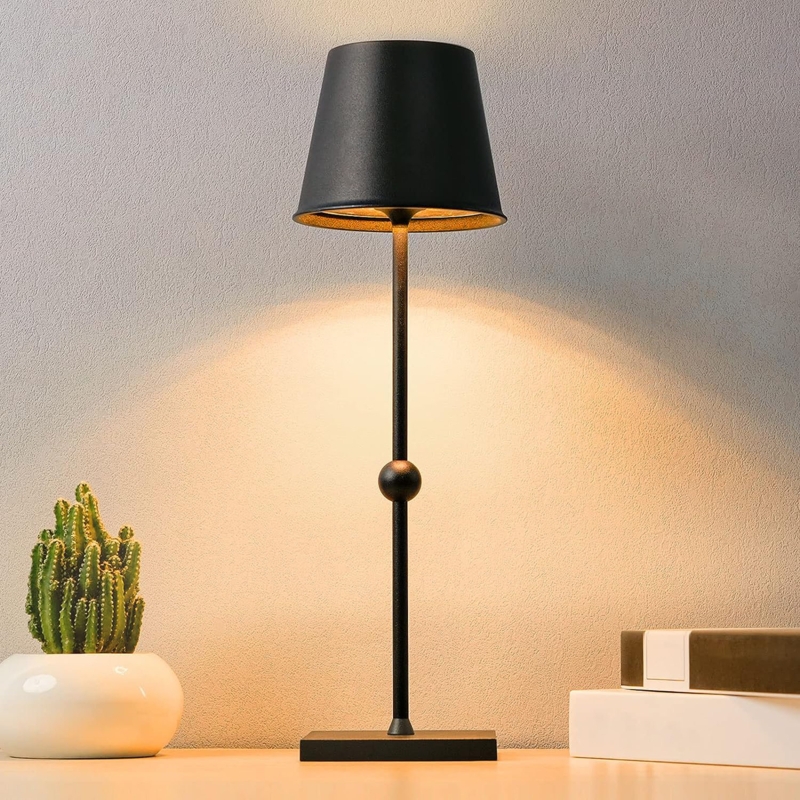 Brodheadsville Metal Buffet Lamp