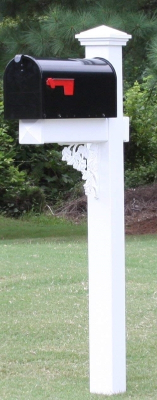 Cleveland Post Mounted Mailbox