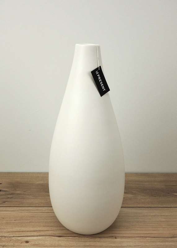 Drop Slim Short Ceramic Vase