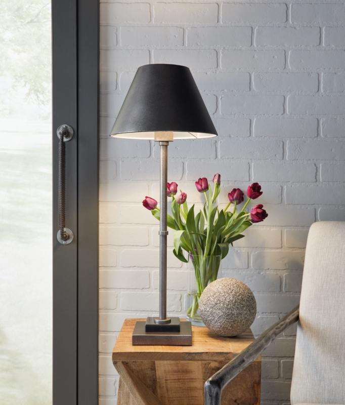 Metal Buffet Lamp
