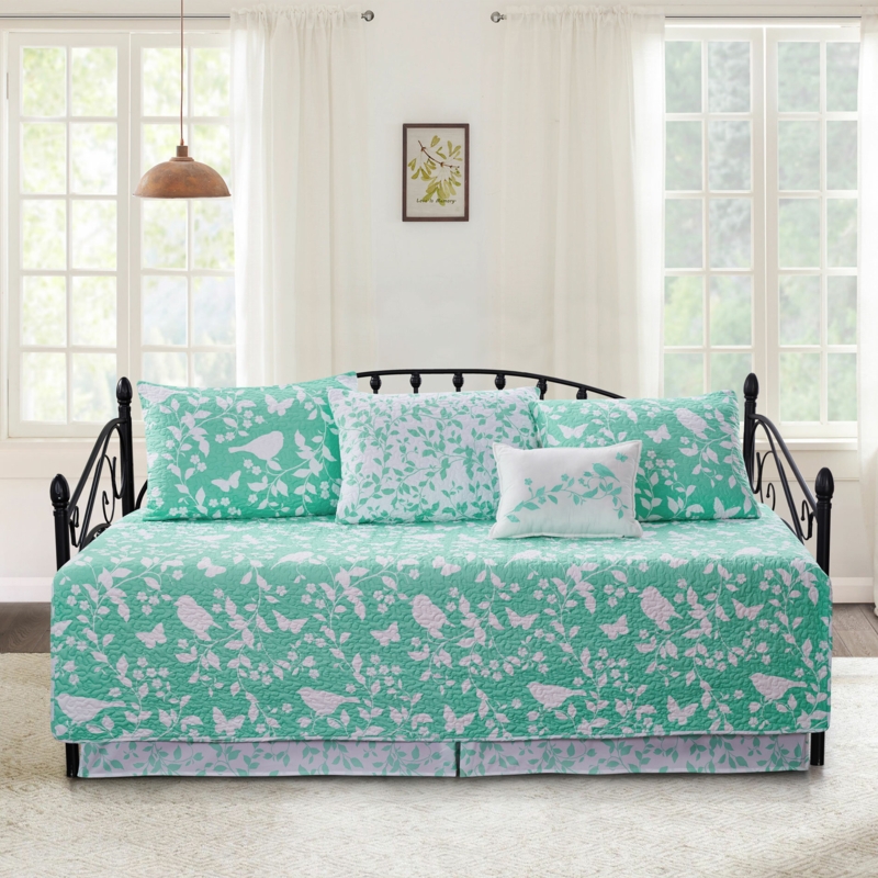Rhonda Floral Quilt Set