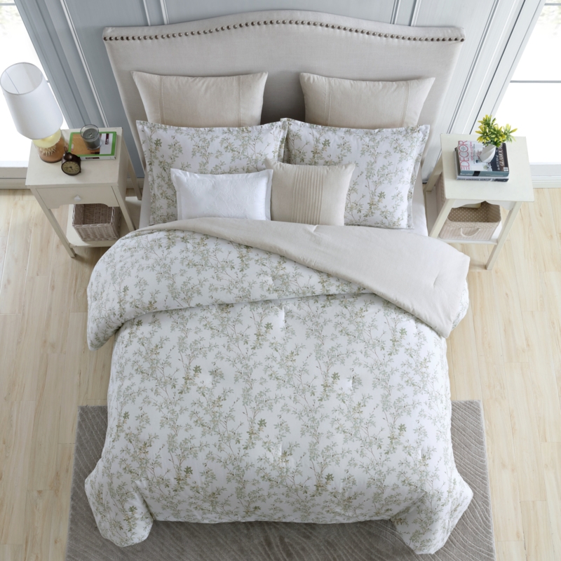 Lindy Reversible Comforter Set